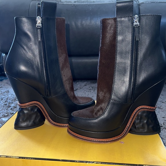 Fendi 2015 F/W Runway Boots - Picture 8 of 10